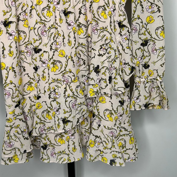 Cupcakes and Cashmere Ruffle dress- Medium- summer long sleeve v-neck cute mini - Picture 5 of 7